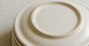 Most people will go their entire life without ever knowing why plates have a raised ring on the bottom